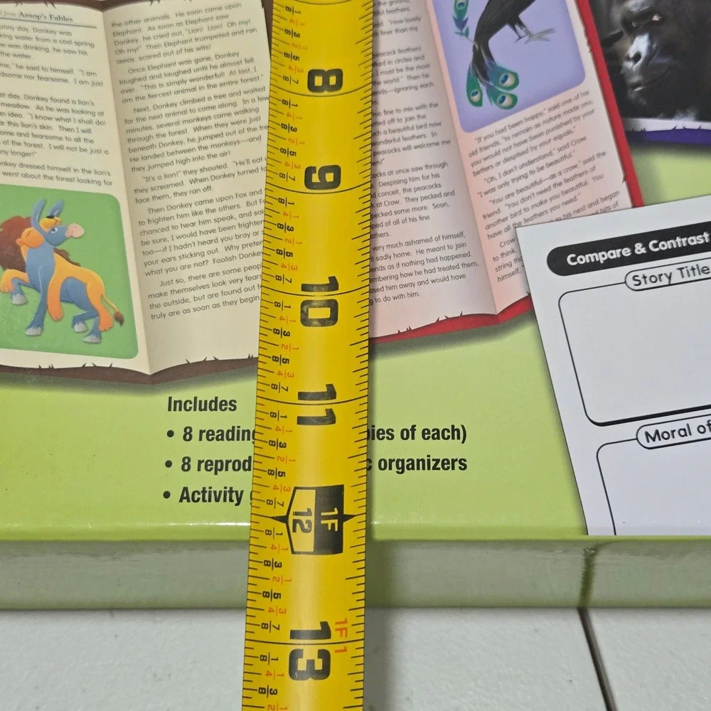 Lakeshore Grade 3 Whats the Point Comparing Text Center AA272 Reading Skills